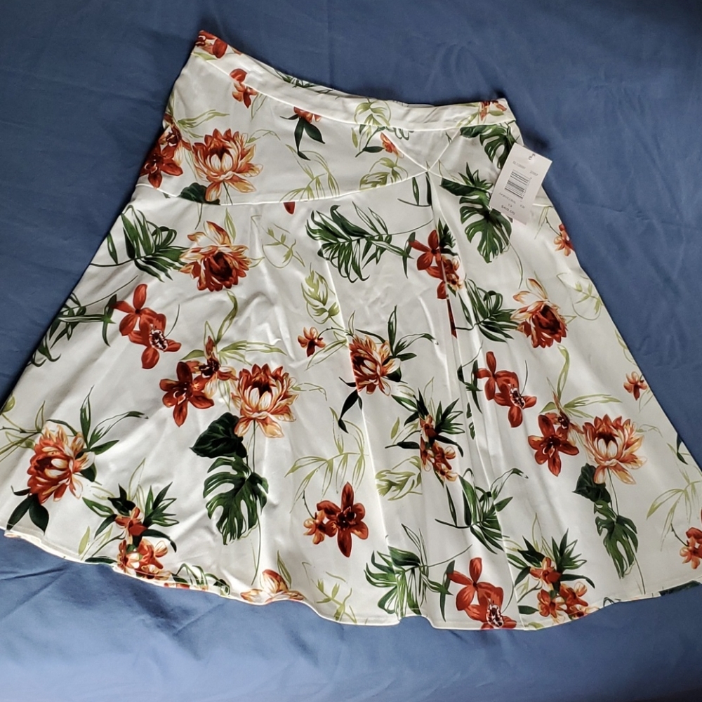 **HOST PICK** Sunny Leigh midi skirt white floral size 12